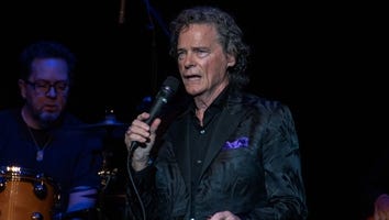 B.J. Thomas, 'Hooked on a Feeling' Singer, Dead at 78 After Lung Cancer Battle